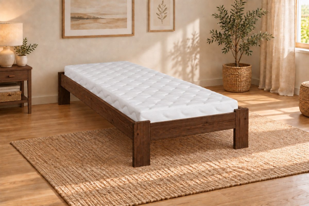 Posteľ z masívu borovice Adam 80x200 cm orech + rošt ZADARMO produkt