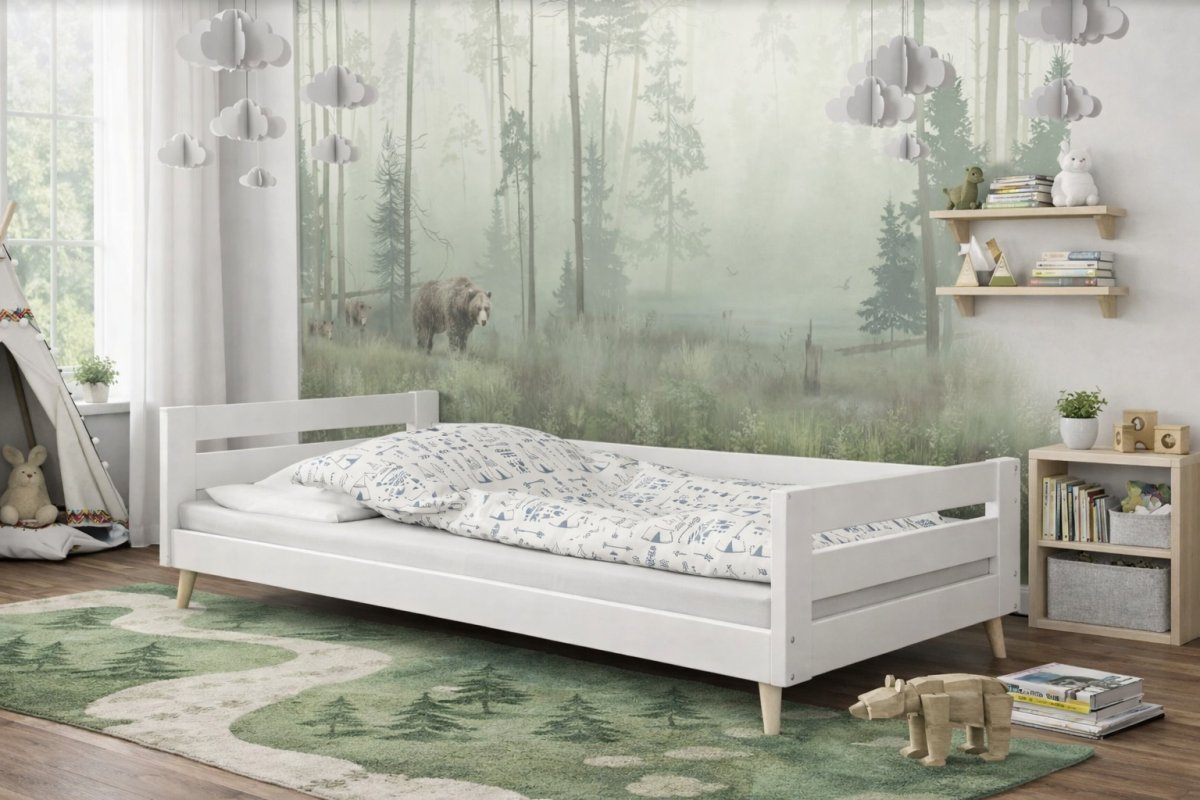 Posteľ z masívu Betka biela na nohách 160/80 cm + rošt ZADARMO produkt