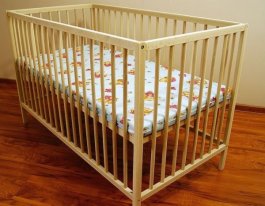 Postieľka masív borovica Bobík + matrac + PVC chránič produkt