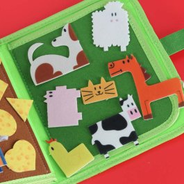 Interaktívna vzdelávacia kniha pre deti (Quiet Book – farma, zvieratká, aktivity) produkt